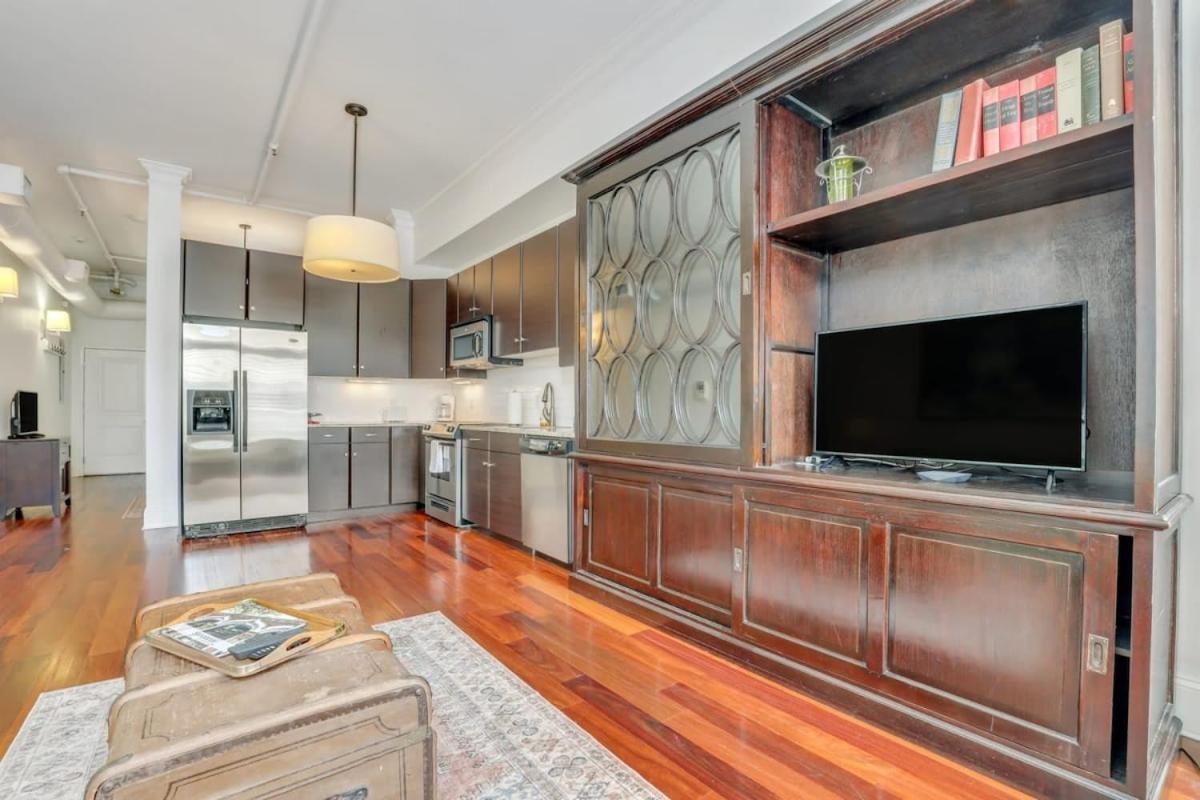 Knockout Loft- Near Plant Riverside Apartamento *